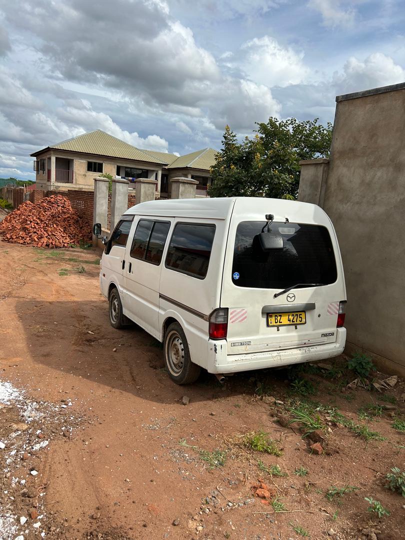 Mazda Bongo.